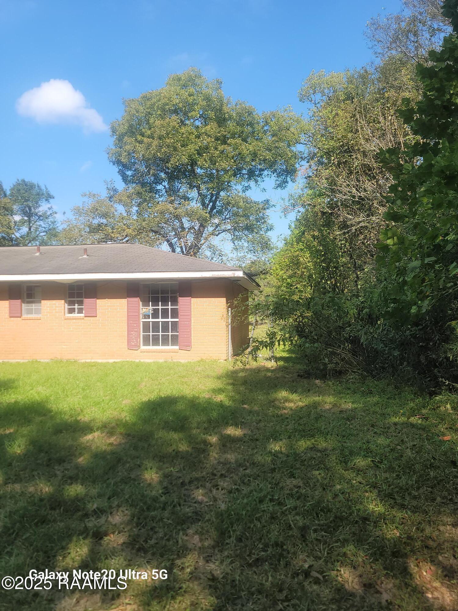 565 Kyries Hebert Street Eunice, LA 70535 - Photo 4 of 14 20251028_122636