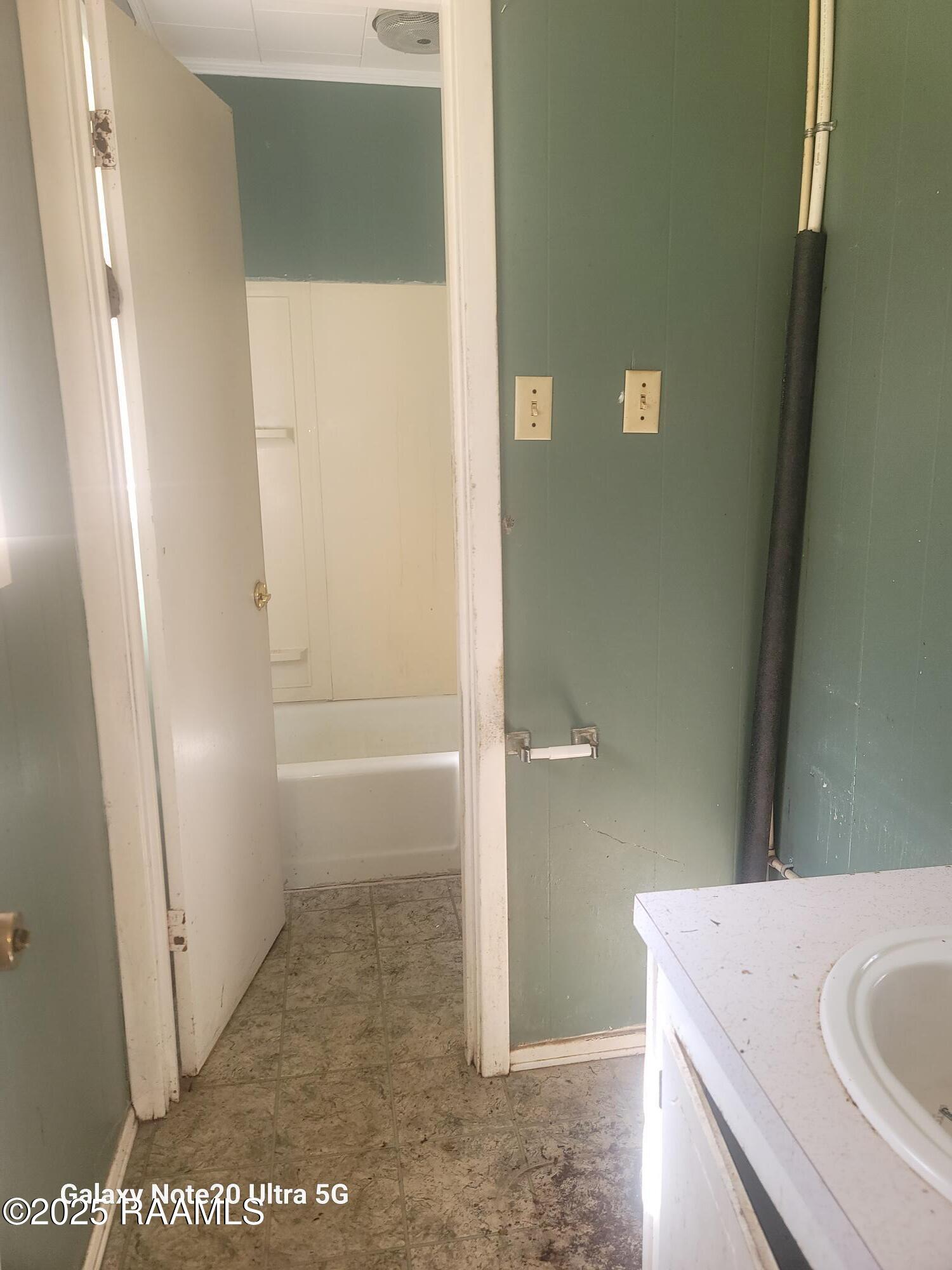 565 Kyries Hebert Street Eunice, LA 70535 - Photo 6 of 14 20251028_122420