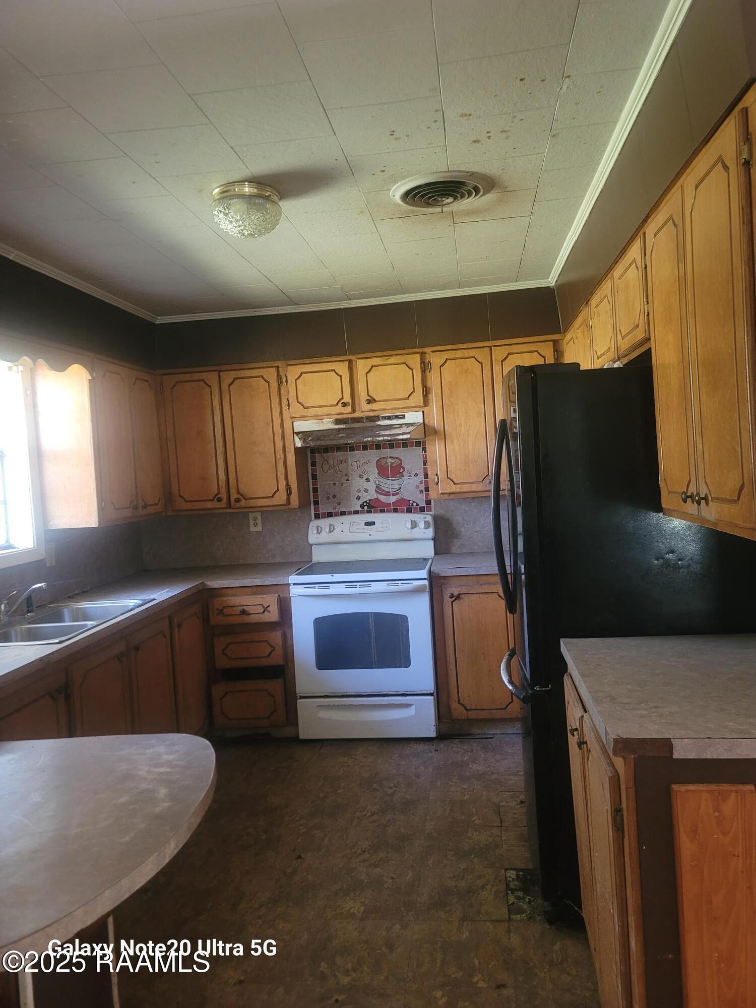 565 Kyries Hebert Street Eunice, LA 70535 - Photo 8 of 14 20251028_121939