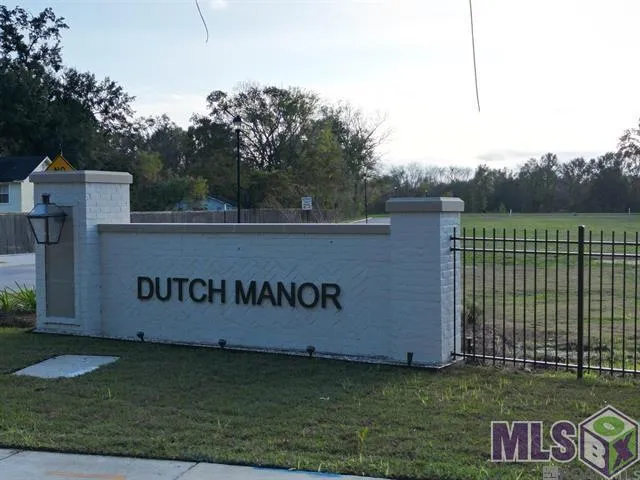 $239,000 | 140 Dutch Manor Drive, Baton Rouge, LA 70810