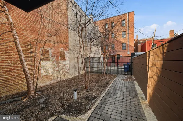 $2,000 | 1465 Harvard Street Northwest, Unit B101, Washington, DC 20009