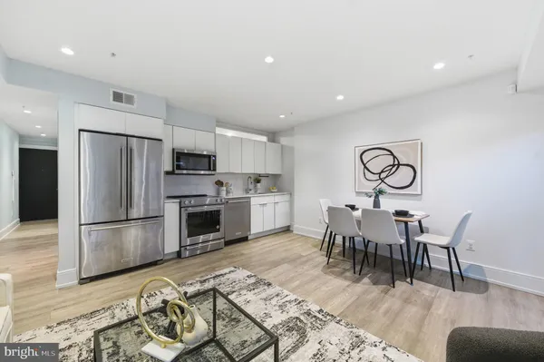 $2,000 | 1465 Harvard Street Northwest, Unit B101, Washington, DC 20009