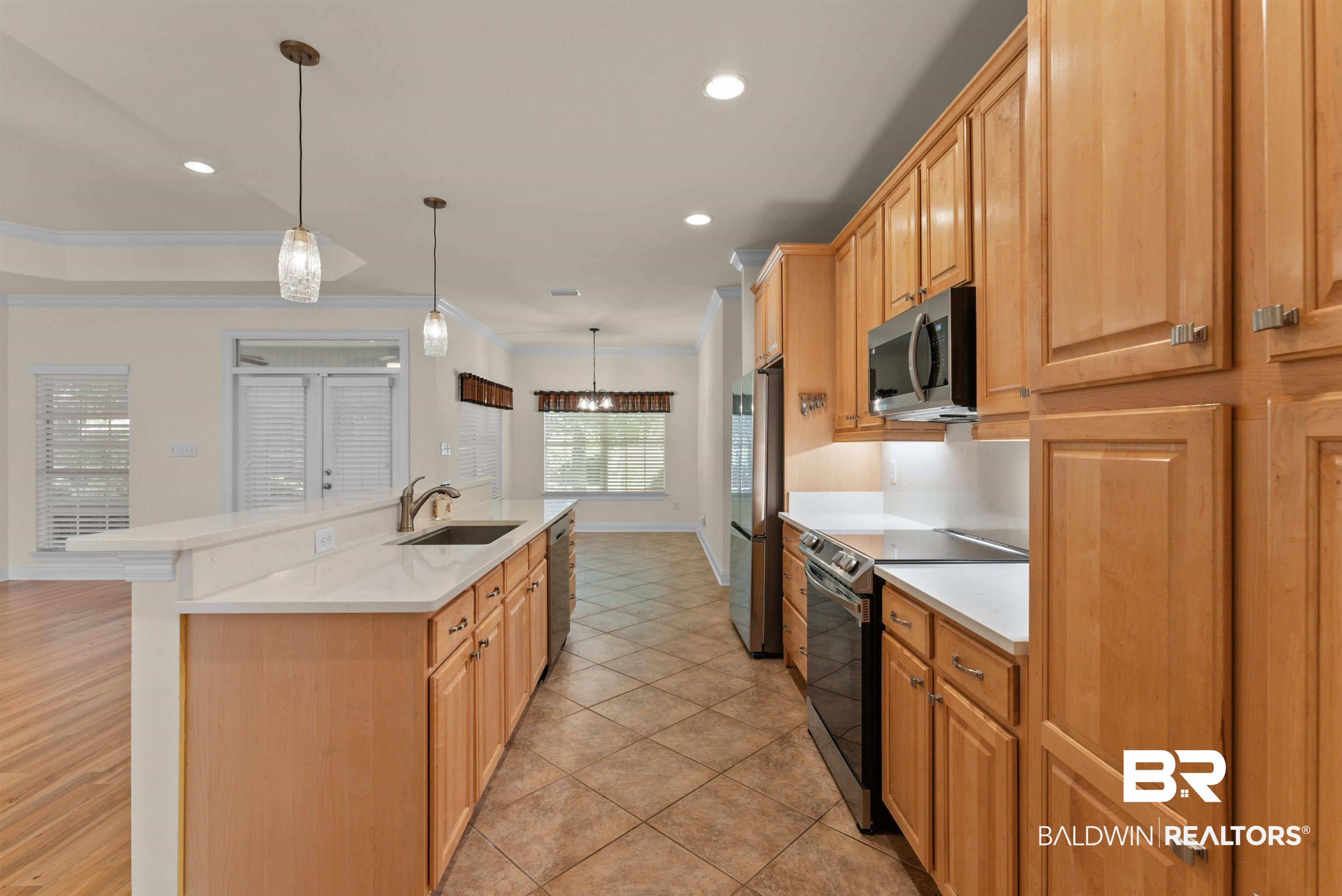 105 Natchez Trace Foley, AL 36535 - Photo 12 of 43 Kitchen with SS appliances