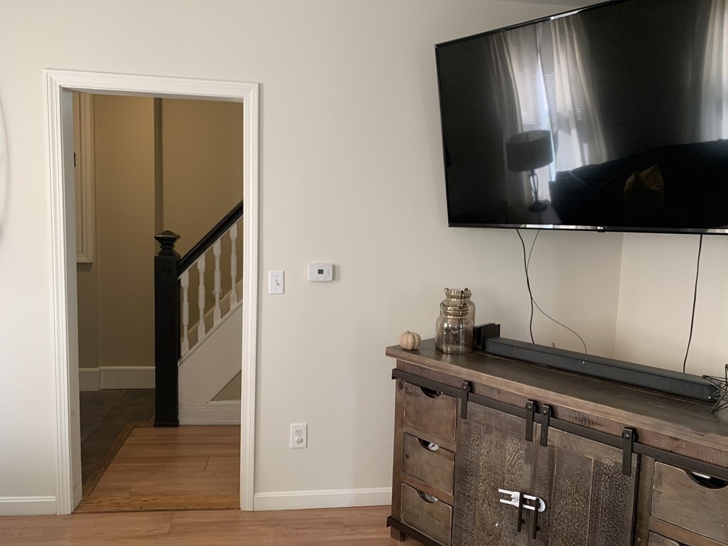 1051 Allen Street Springfield, MA 01118 - Photo 5 of 25