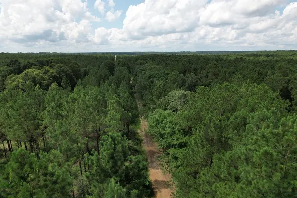 $367,500 | 3706 County Road 3706, Joaquin, TX 75954