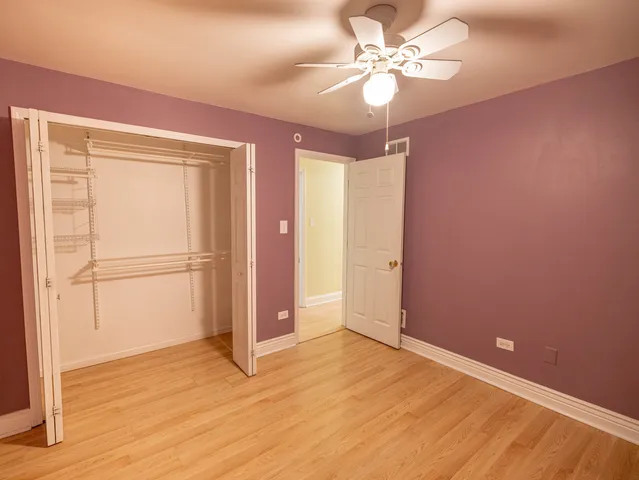 $290,000 | 9170 Crescent Court, Oak Lawn, IL 60453