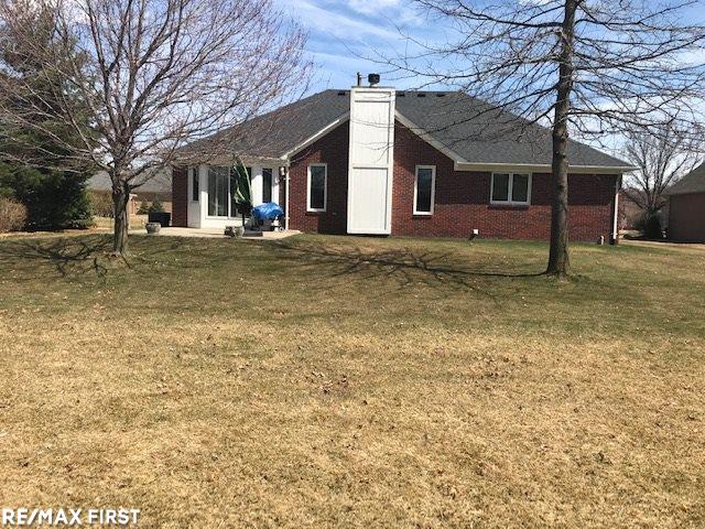 34405 Country Meadow Road New Baltimore, MI 48047 - Photo 28 of 30 31376449-28.JPG