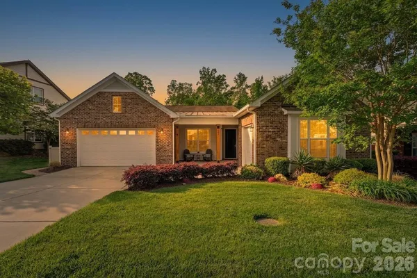 $938,900 | 432 Granite Lake Court, Denver, NC 28037