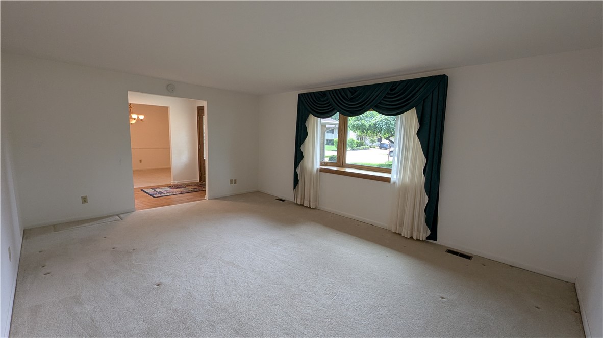5686 Oak Valley Road Kettering, OH 45440 - Photo 16 of 41 Gallery Image 16