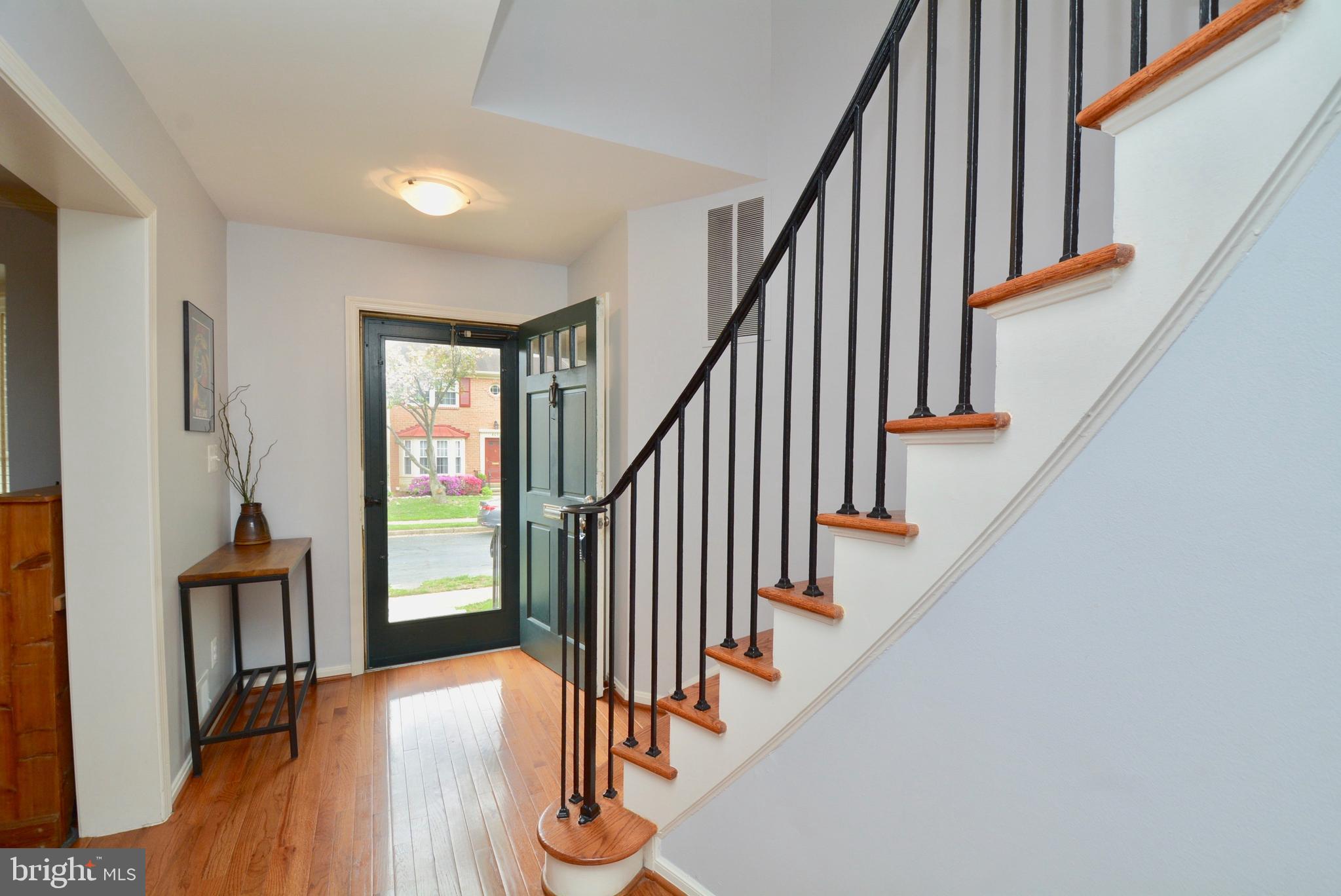 8436 Willow Forge Road Springfield, VA 22152 - Photo 5 of 39 Foyer