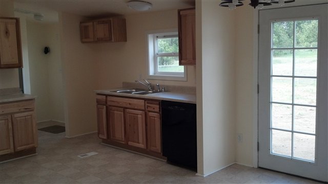 4914 South Cheatham Road Spokane, WA 99224 - Photo 4 of 8