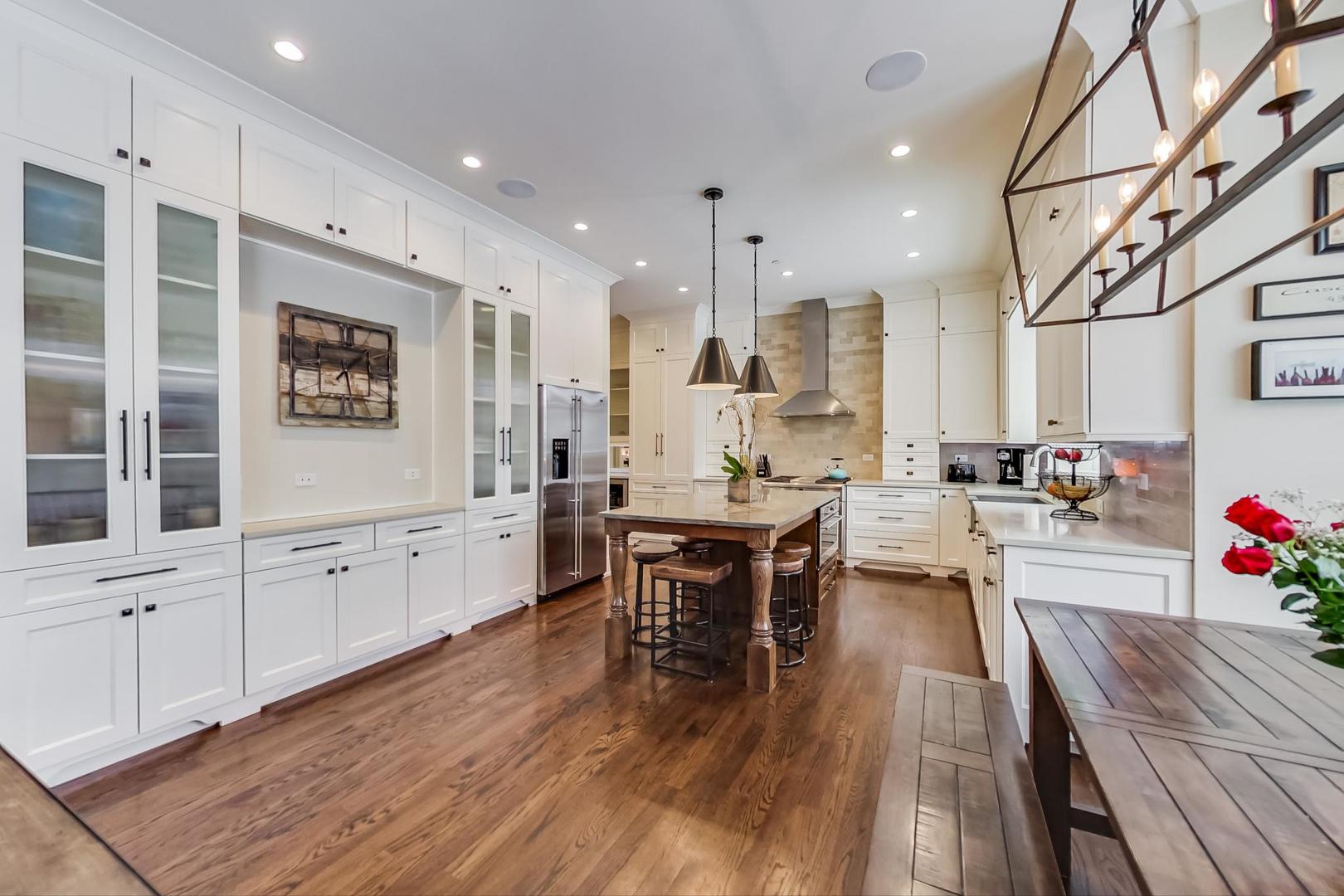 2415 Illinois Road Northbrook, IL 60062 - Photo 3 of 42 Gallery Image 3