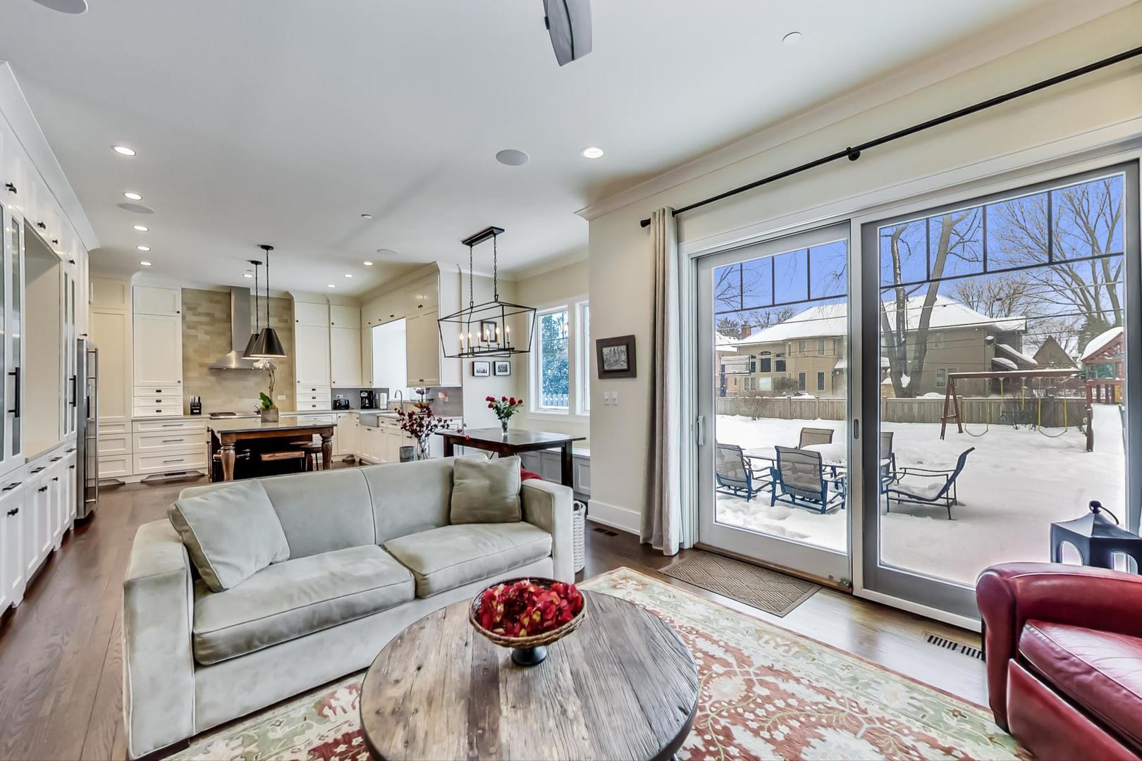 2415 Illinois Road Northbrook, IL 60062 - Photo 8 of 42 Gallery Image 8