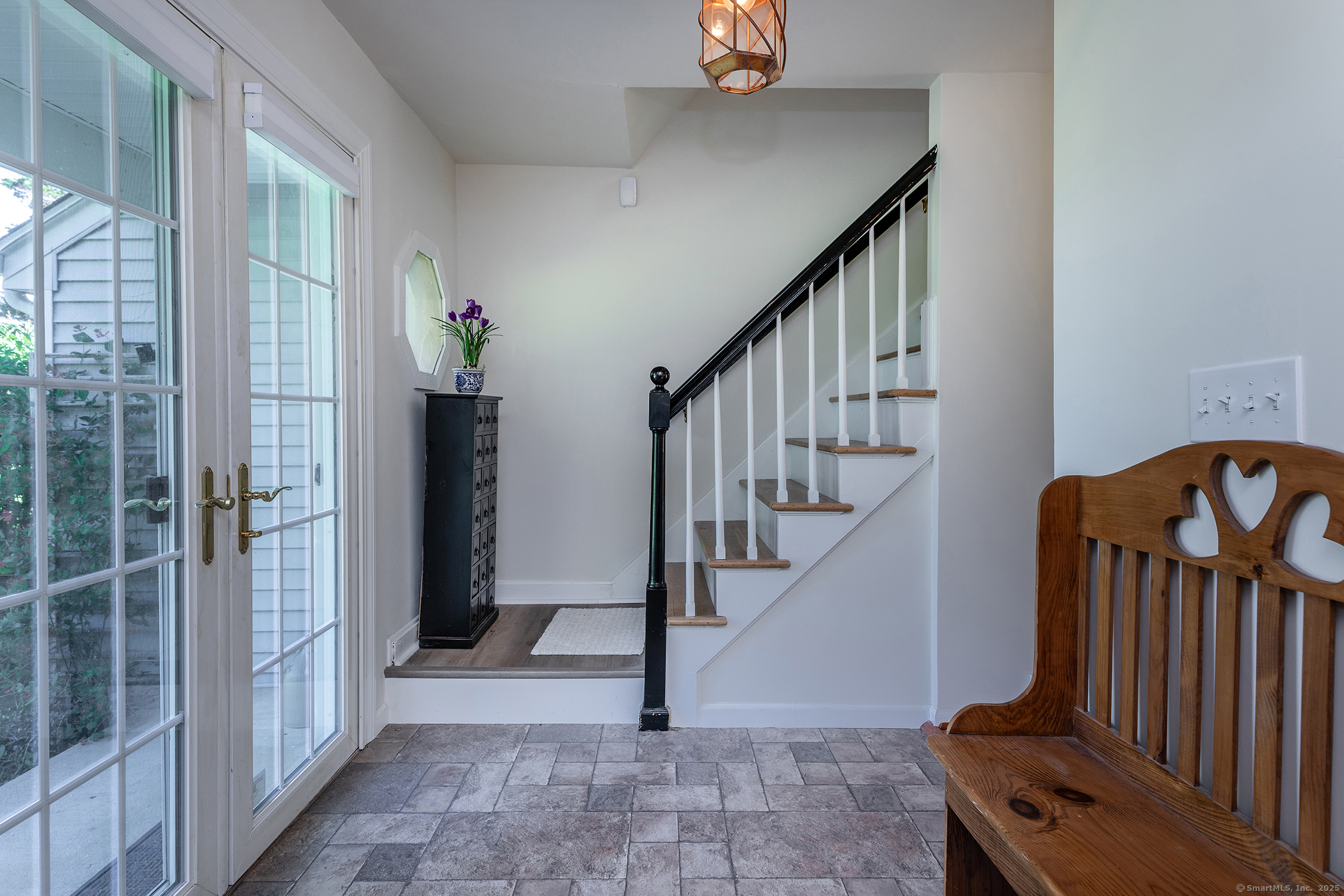 286 South Street Roxbury, CT 06783 - Photo 33 of 36 a view of an entryway with staircase