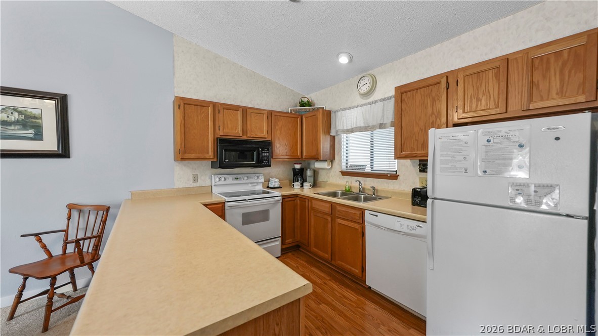 611 Lazy Days Road, Unit B11 Osage Beach, MO 65065 - Photo 15 of 40 Kitchen