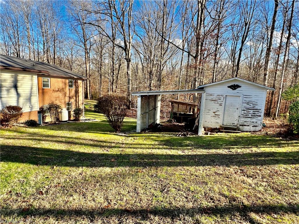 401 Lilly Street Troy, NC 27371 - Photo 5 of 21