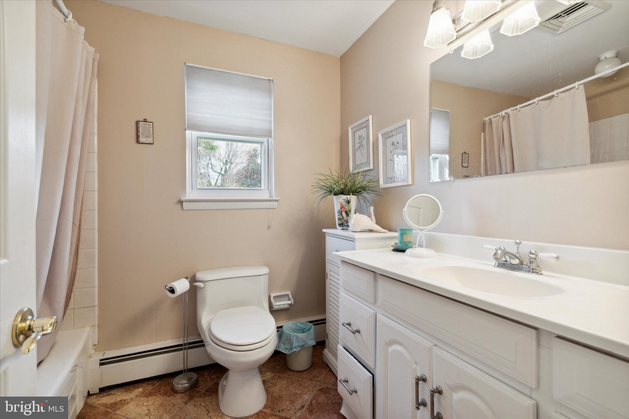 127 Brookside Road Newtown Square, PA 19073 - Photo 8 of 27