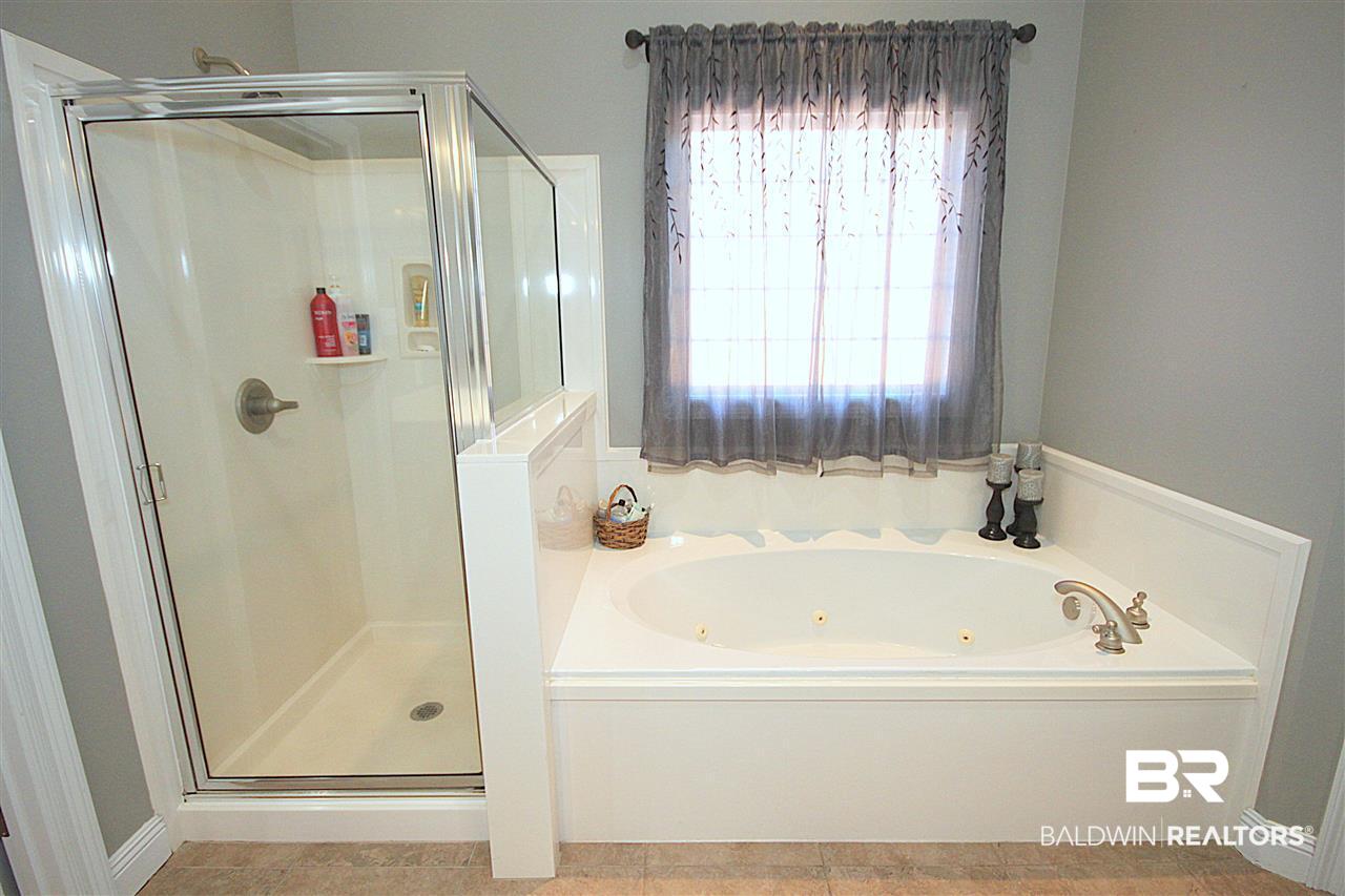 24915 Bosbyshell Avenue Daphne, AL 36526 - Photo 19 of 48 Master Bathroom