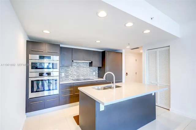 $2,400 | 7661 Northwest 107th Avenue, Unit 506, Doral, FL 33178