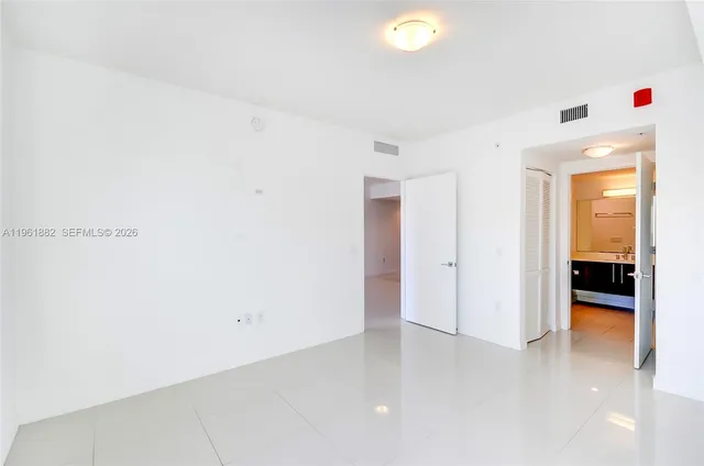 $2,400 | 7661 Northwest 107th Avenue, Unit 506, Doral, FL 33178