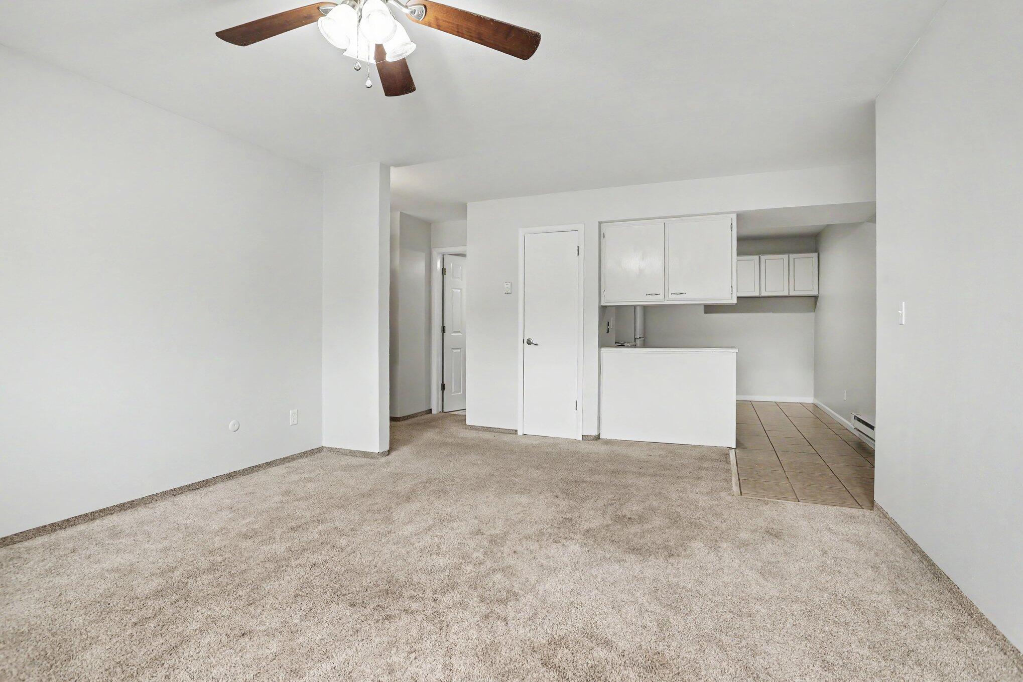 722 West Kilgore Road, Unit 102 Kalamazoo, MI 49008 - Photo 6 of 15 005_file_4475