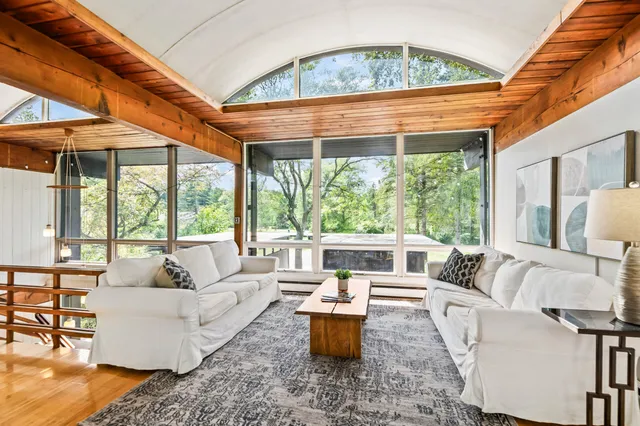 $619,900 | 9470 North Sleepy Hollow Road, Bayside, WI 53217