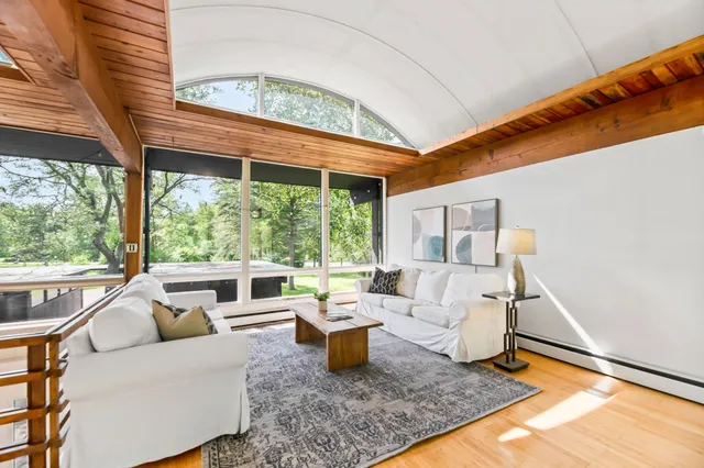 $619,900 | 9470 North Sleepy Hollow Road, Bayside, WI 53217