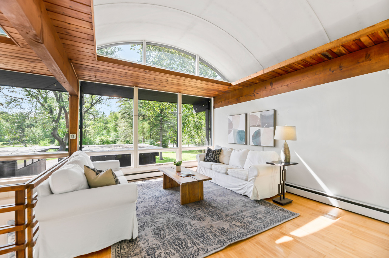 9470 North Sleepy Hollow Road Bayside, WI 53217 - Photo 17 of 49 Living Room