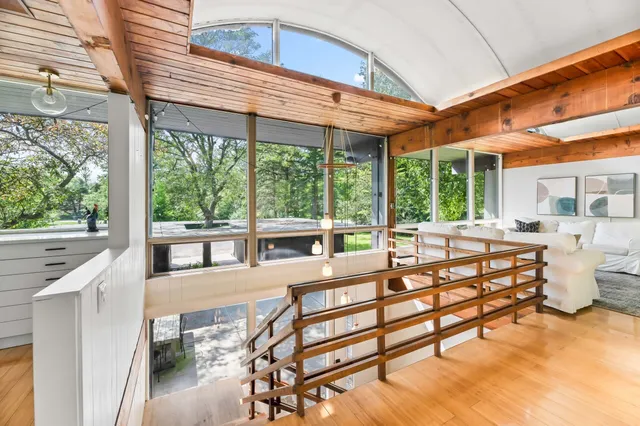 $619,900 | 9470 North Sleepy Hollow Road, Bayside, WI 53217