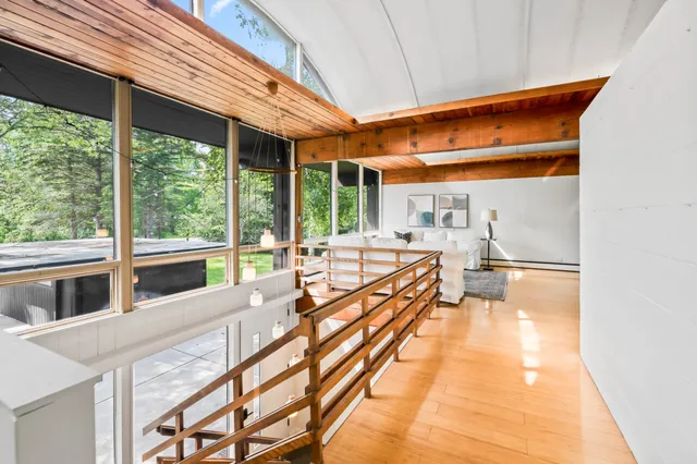 $619,900 | 9470 North Sleepy Hollow Road, Bayside, WI 53217