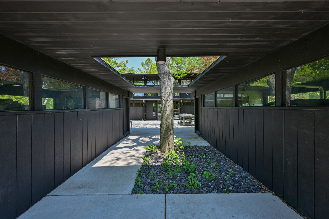 9470 North Sleepy Hollow Road Bayside, WI 53217 - Photo 26 of 49 Primary Bedroom
