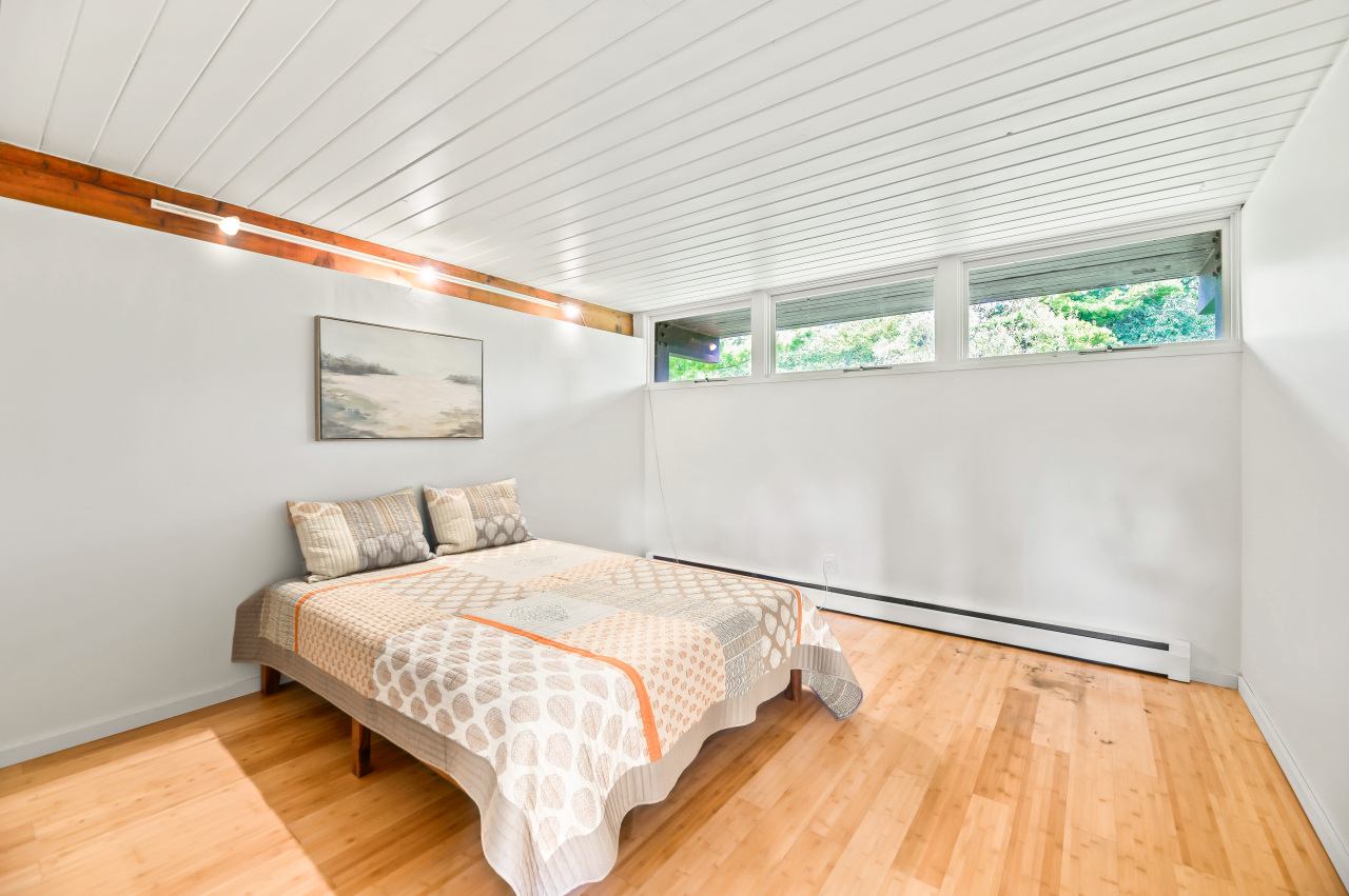 9470 North Sleepy Hollow Road Bayside, WI 53217 - Photo 31 of 49 Second Bedroom