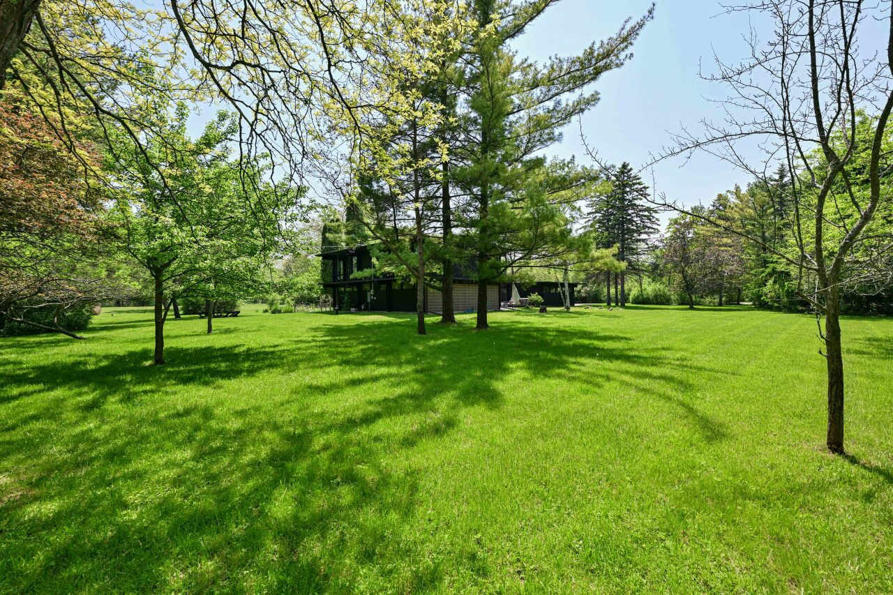 9470 North Sleepy Hollow Road Bayside, WI 53217 - Photo 43 of 49 Enjoy the outdoors