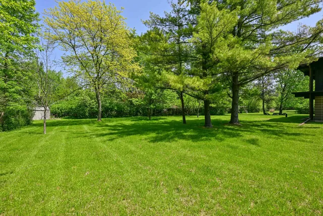 $619,900 | 9470 North Sleepy Hollow Road, Bayside, WI 53217