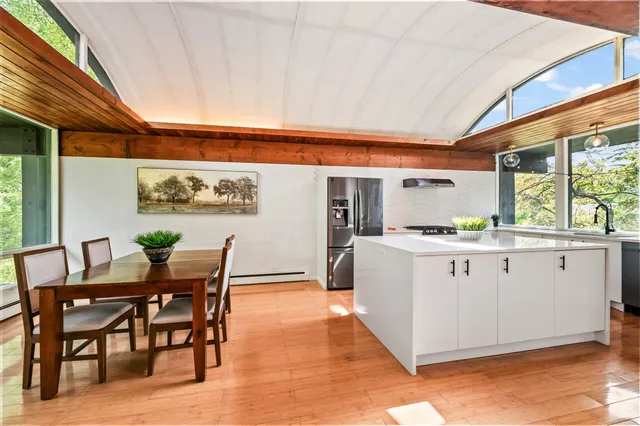 $619,900 | 9470 North Sleepy Hollow Road, Bayside, WI 53217