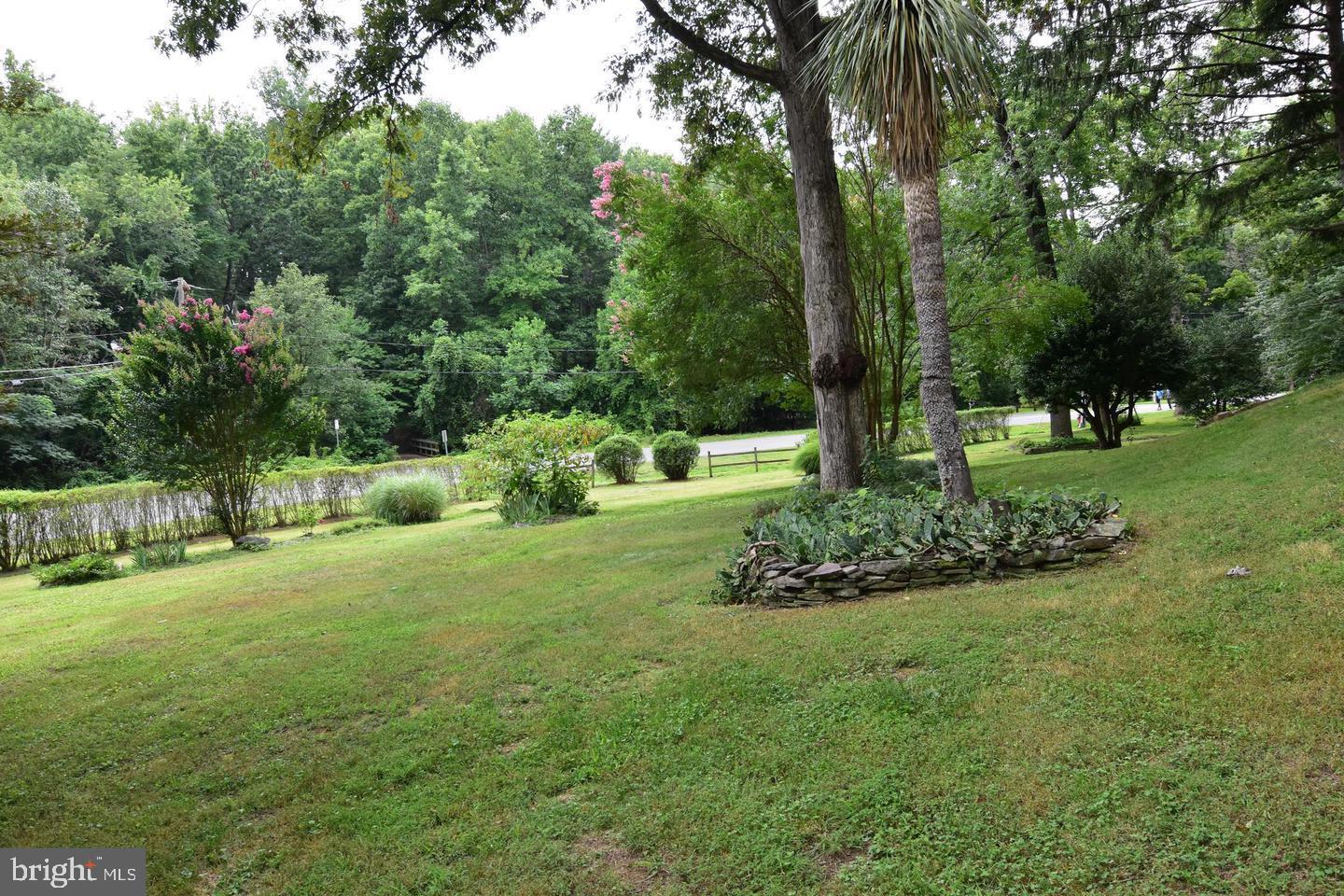 7201 Barry Road Alexandria, VA 22315 - Photo 30 of 40