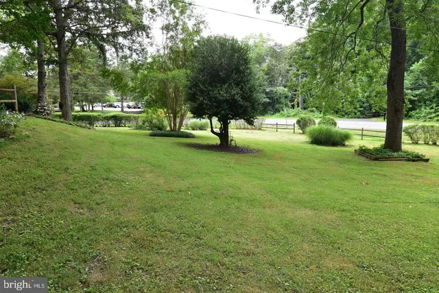 $695,000 | 7201 Barry Road, Alexandria, VA 22315