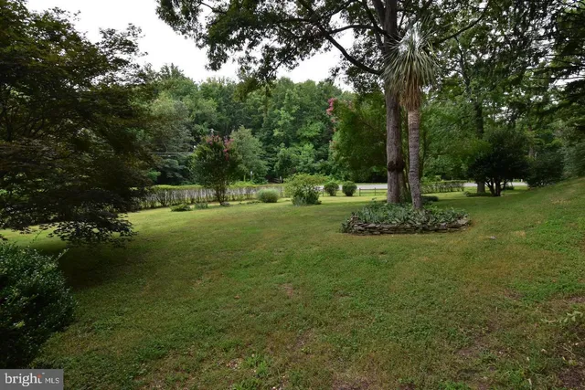 $695,000 | 7201 Barry Road, Alexandria, VA 22315