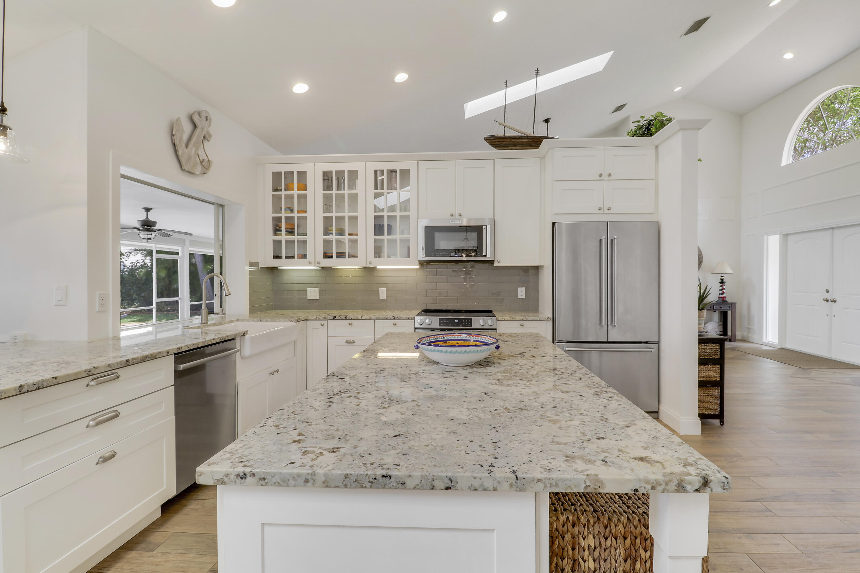 18815 Southeast River Ridge Road Jupiter, FL 33469 - Photo 14 of 70 Kitchen