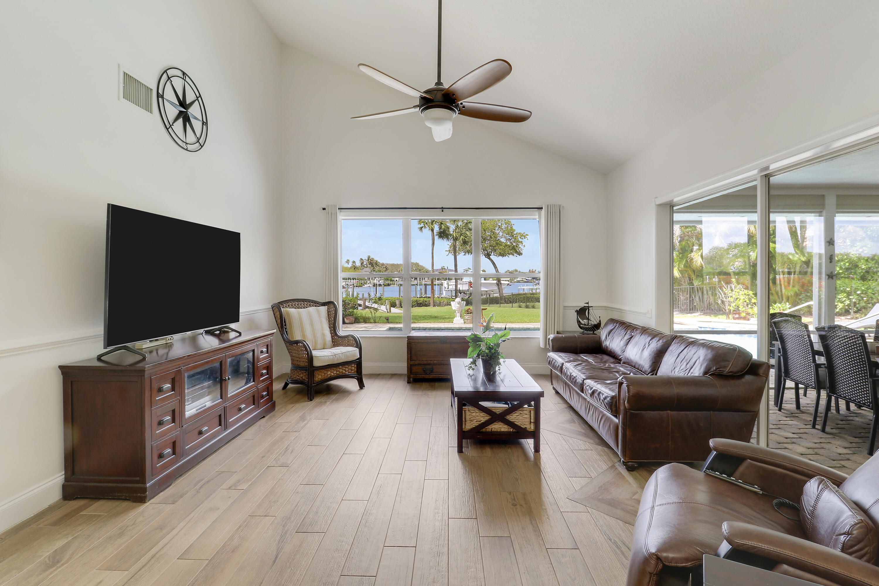 18815 Southeast River Ridge Road Jupiter, FL 33469 - Photo 28 of 70 Family Room