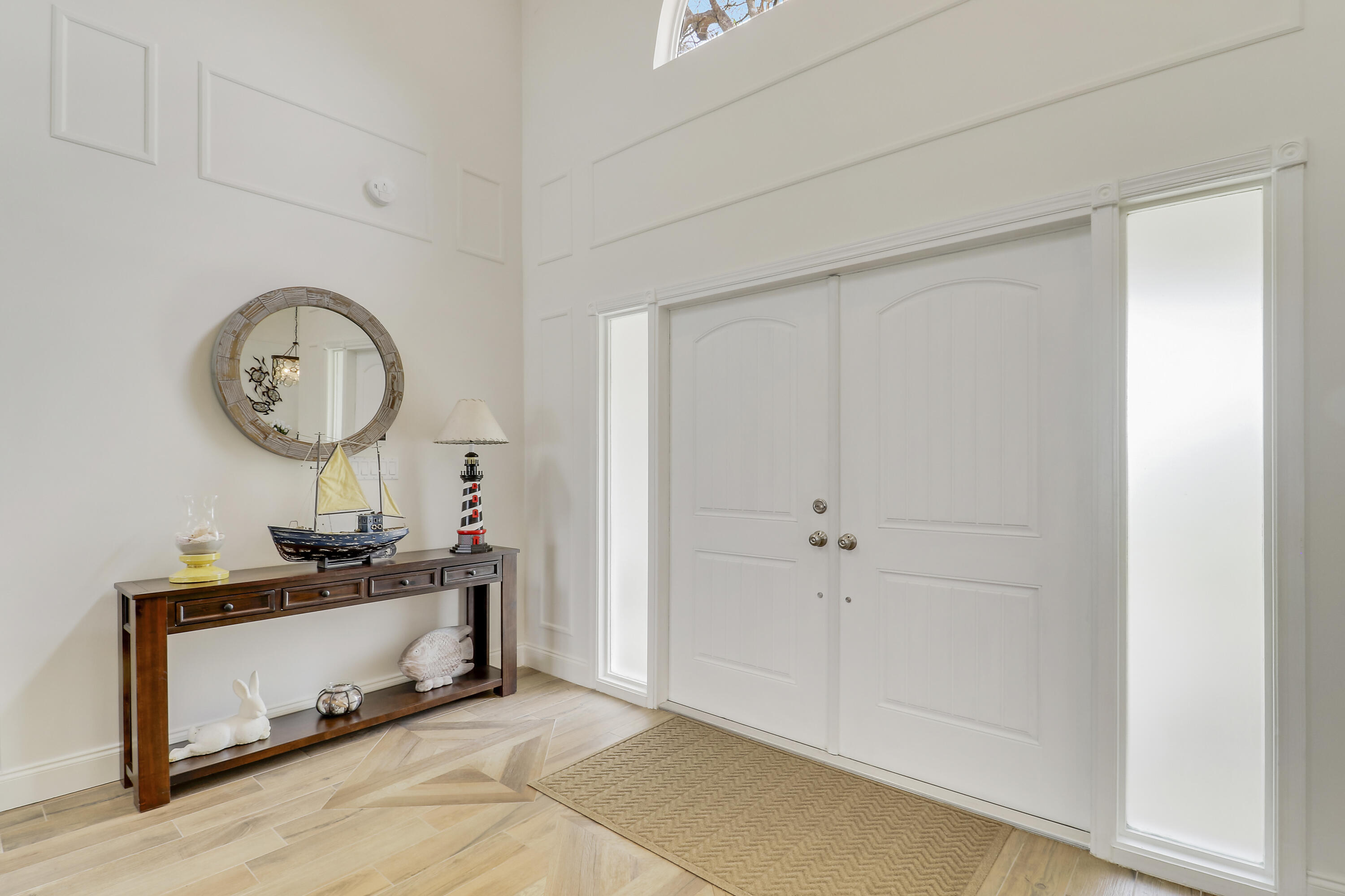 18815 Southeast River Ridge Road Jupiter, FL 33469 - Photo 3 of 70 Foyer