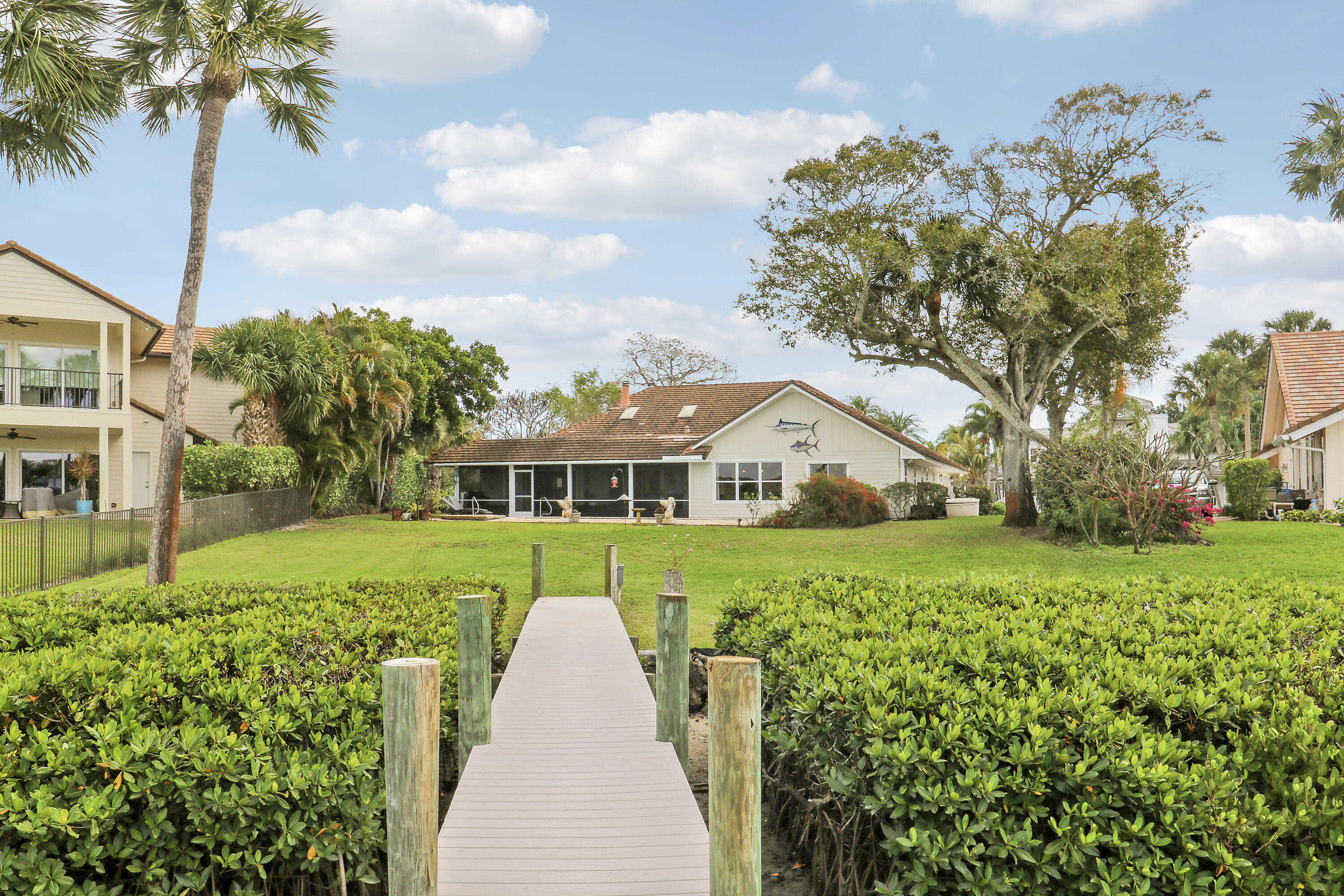 18815 Southeast River Ridge Road Jupiter, FL 33469 - Photo 51 of 70 Backyard