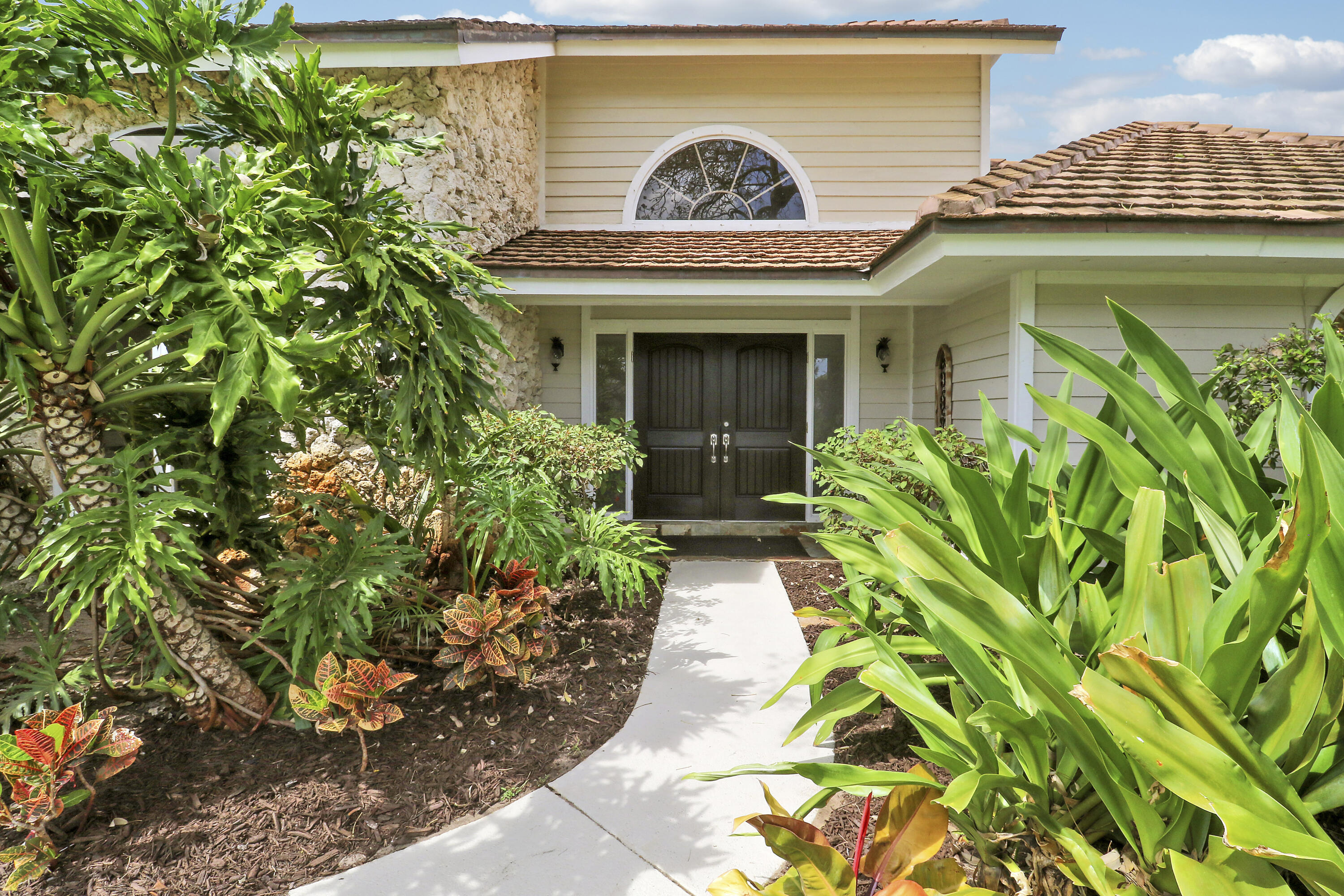 18815 Southeast River Ridge Road Jupiter, FL 33469 - Photo 58 of 70 Front Entrance