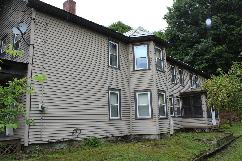 254 Main Road Colrain, MA 01340 - Photo 3 of 19