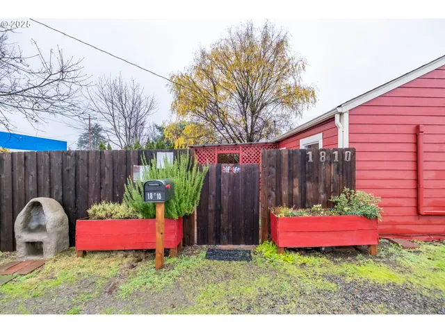 a street sign on the side of the building