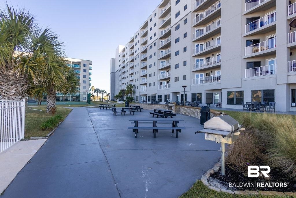 375 Plantation Road, Unit 5502 Gulf Shores, AL 36542 - Photo 21 of 27 Grill Area with tables