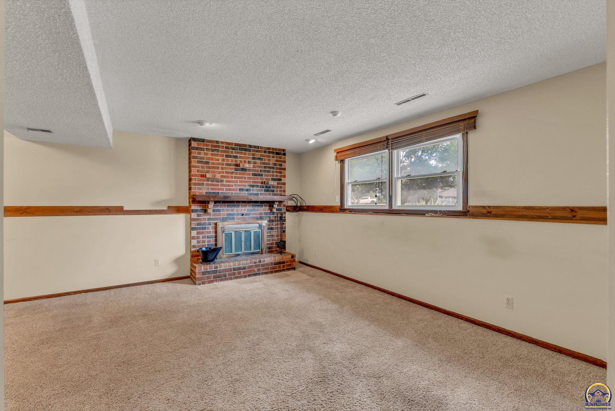 5964 Southwest 23rd Terrace Topeka, KS 66614 - Photo 24 of 43