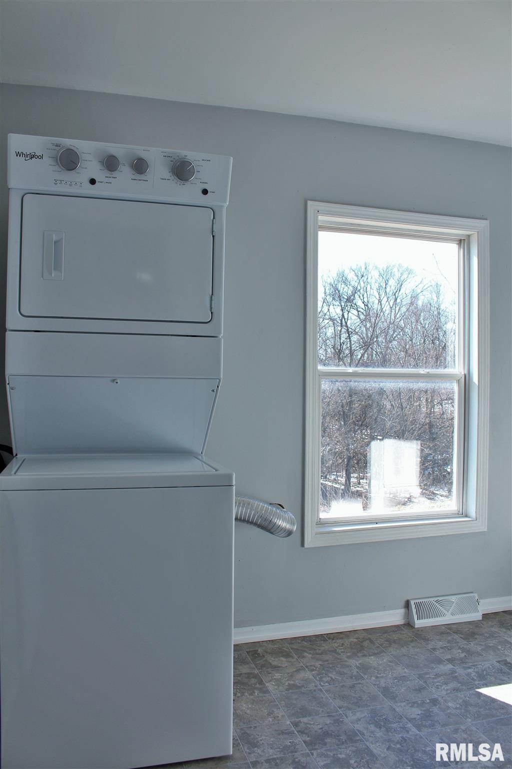 9920 77th Street West Taylor Ridge, IL 61284 - Photo 17 of 27 Gallery Image 17