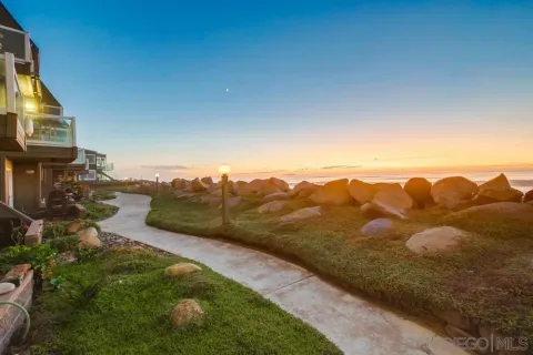 $1,199,000 | 1514 Seacoast Drive, Imperial Beach, CA 91932