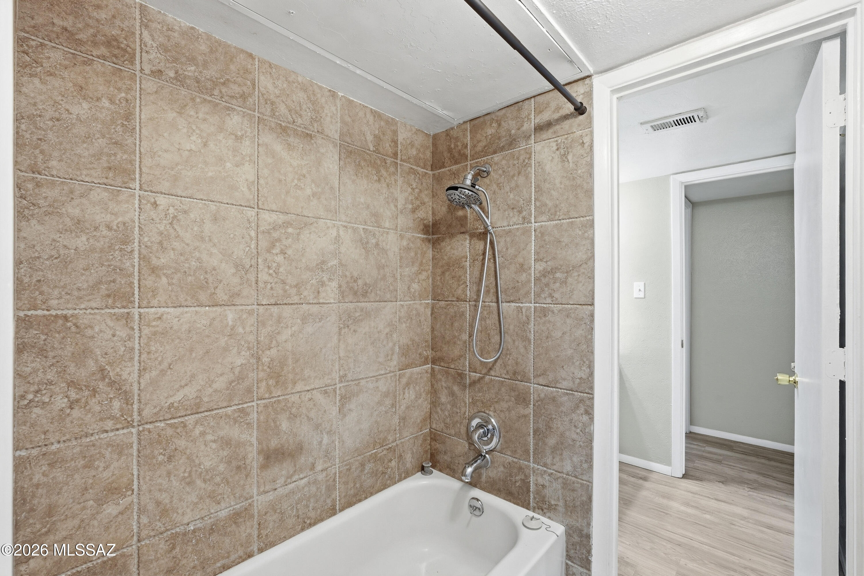 1600 North Wilmot Road, Unit 202 Tucson, AZ 85712 - Photo 13 of 26 Primary Bathroom Shower